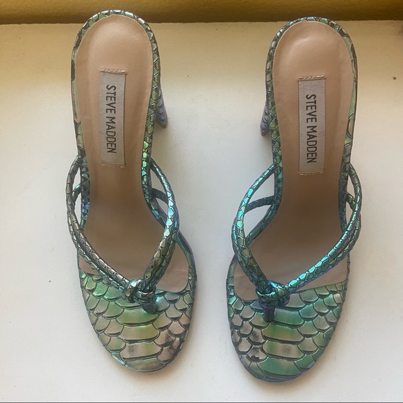 Steve Madden Unreal Mermaid Green Heels - Picture 2 of 8